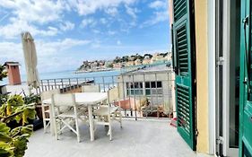 Comodissimo Gaslini e mare